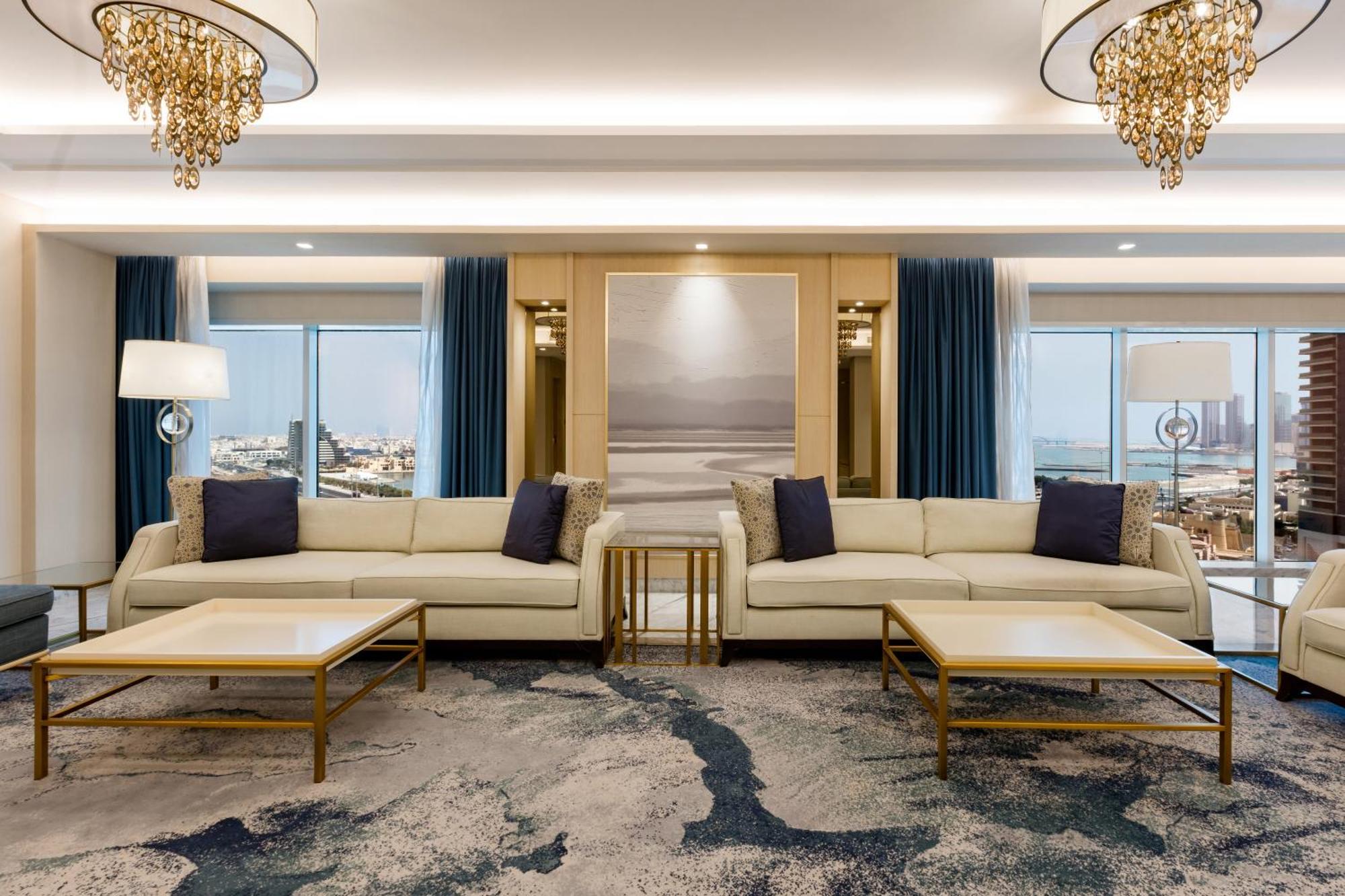 The Diplomat Radisson Blu Hotel Residence & Spa Manama Dış mekan fotoğraf